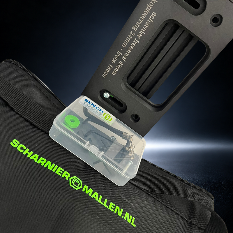 Complete set van 4st. 76mm mallen + rail systeem en tas Special Edition uitvoering.